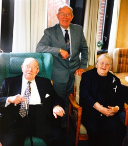 1994 - Toralf Kristiansen + Kristian Kristiansen + Ellen Myrland - Toralf 90 år